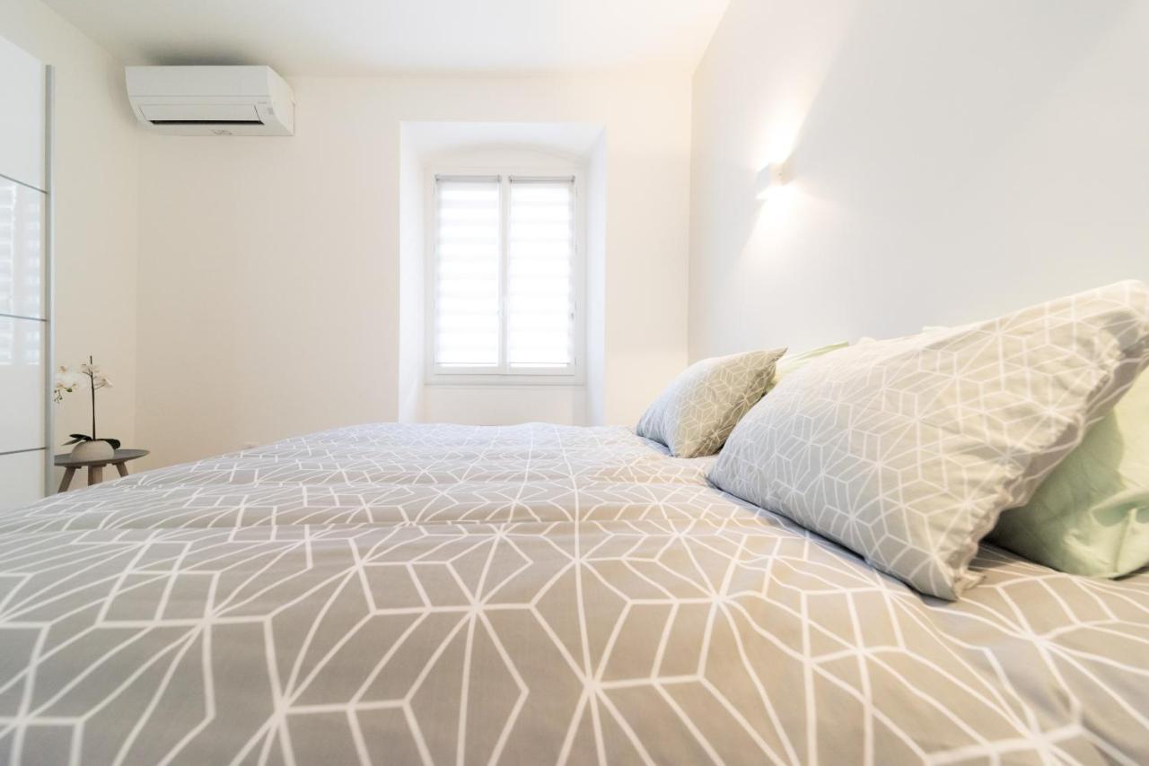 Ravissant Triplex Et Duplex Au Centre De Pont St Esprit Lägenhet Exteriör bild