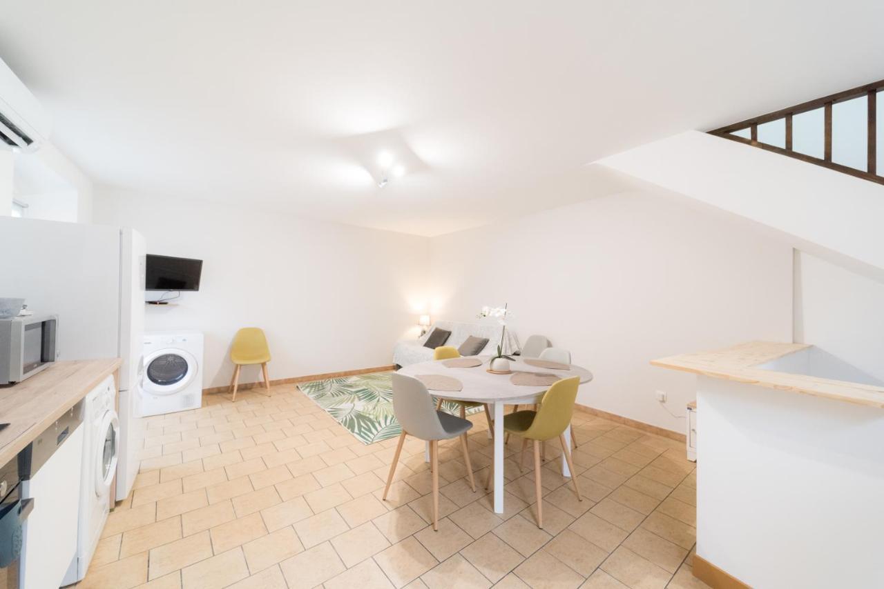 Ravissant Triplex Et Duplex Au Centre De Pont St Esprit Lägenhet Exteriör bild